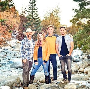 Meet your Posher, Zana